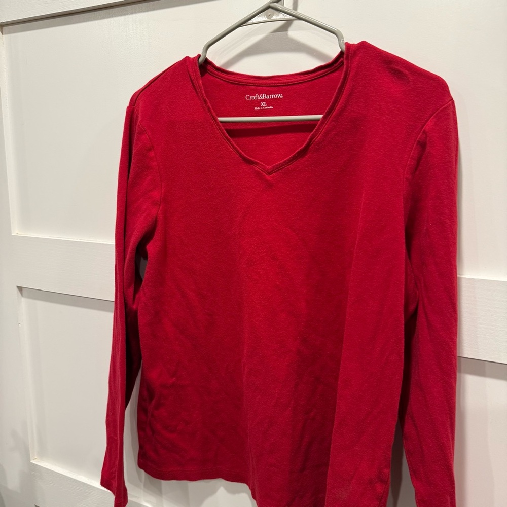 croft & barrow Women's Long Sleeve Red Tee - Picture 2 of 7